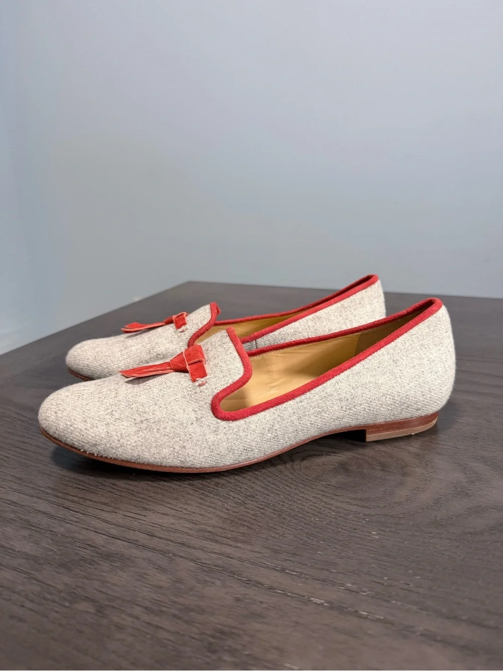 Cole Haan Women’s Tassel Smoking Loafers Gray Wool Red Trim Size 10B